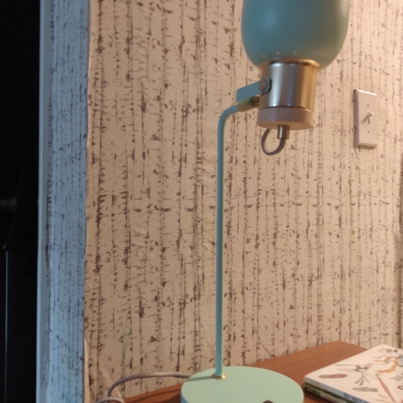 Desk lamp Sea Green and Gold with USB charger port - Picture 5 of 6